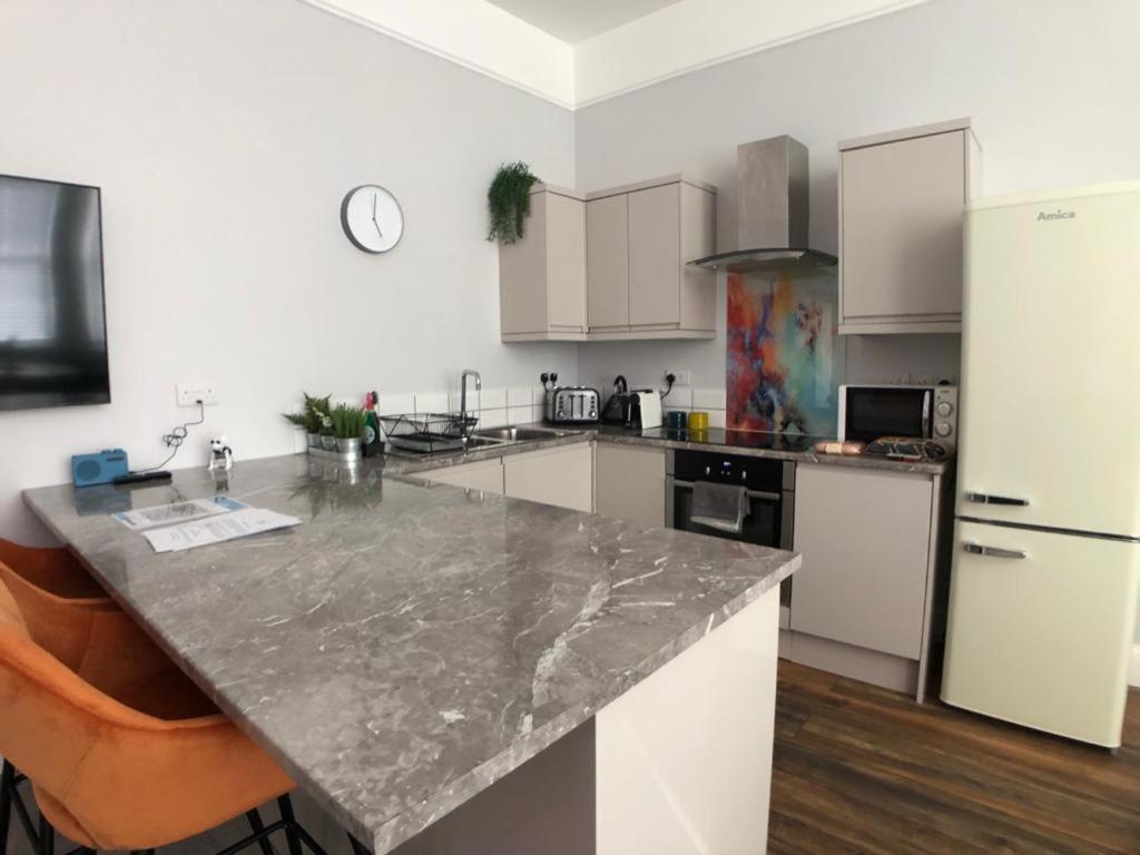 5 Spa Court, Boutique Holiday Apartment In Torquay Esterno foto